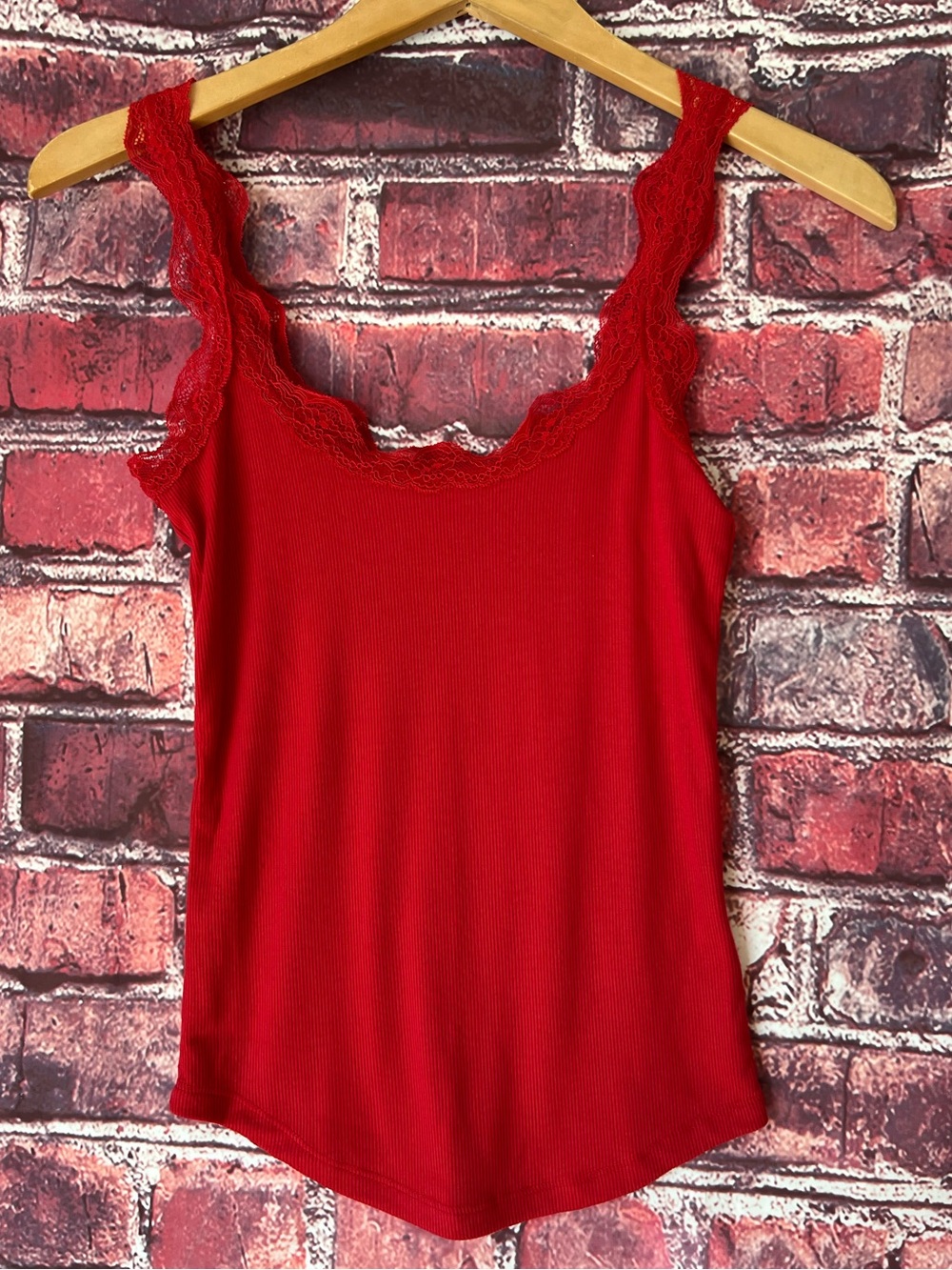 GapBody Red Ribbed Knit Lace Trim Eyelash Strap Cami Tank Top XS
